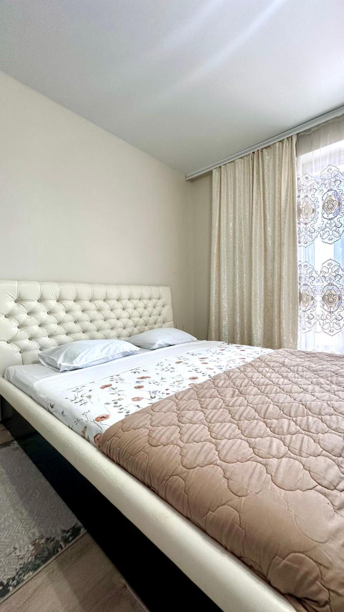 1 Комнатная Драмтеатр 1Bedroom Apartment Ustʼ-Kamenogorsk Екстериор снимка